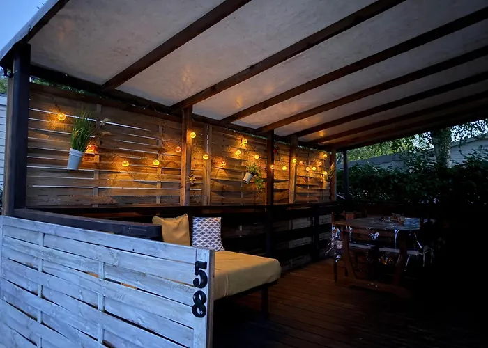 Les Bruyeres 58 - Mobil Dans Familial Piscine Chauffee - Wifi 캠프장